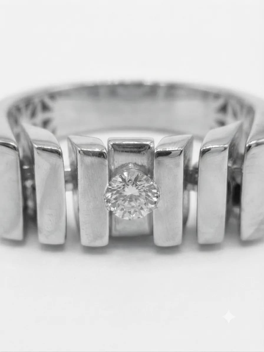 Bar-Setting Ring with Central Solitaire