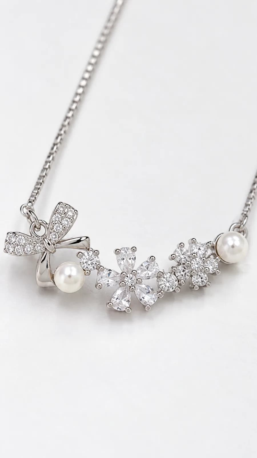 Floral Pearl Grace pandent chain
