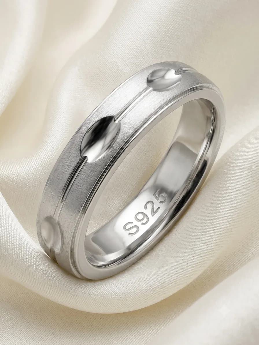 The Silver Dew Ring