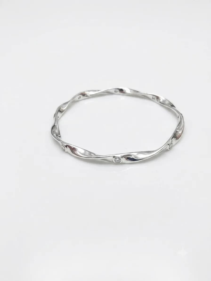 Wave Hinged Bangles