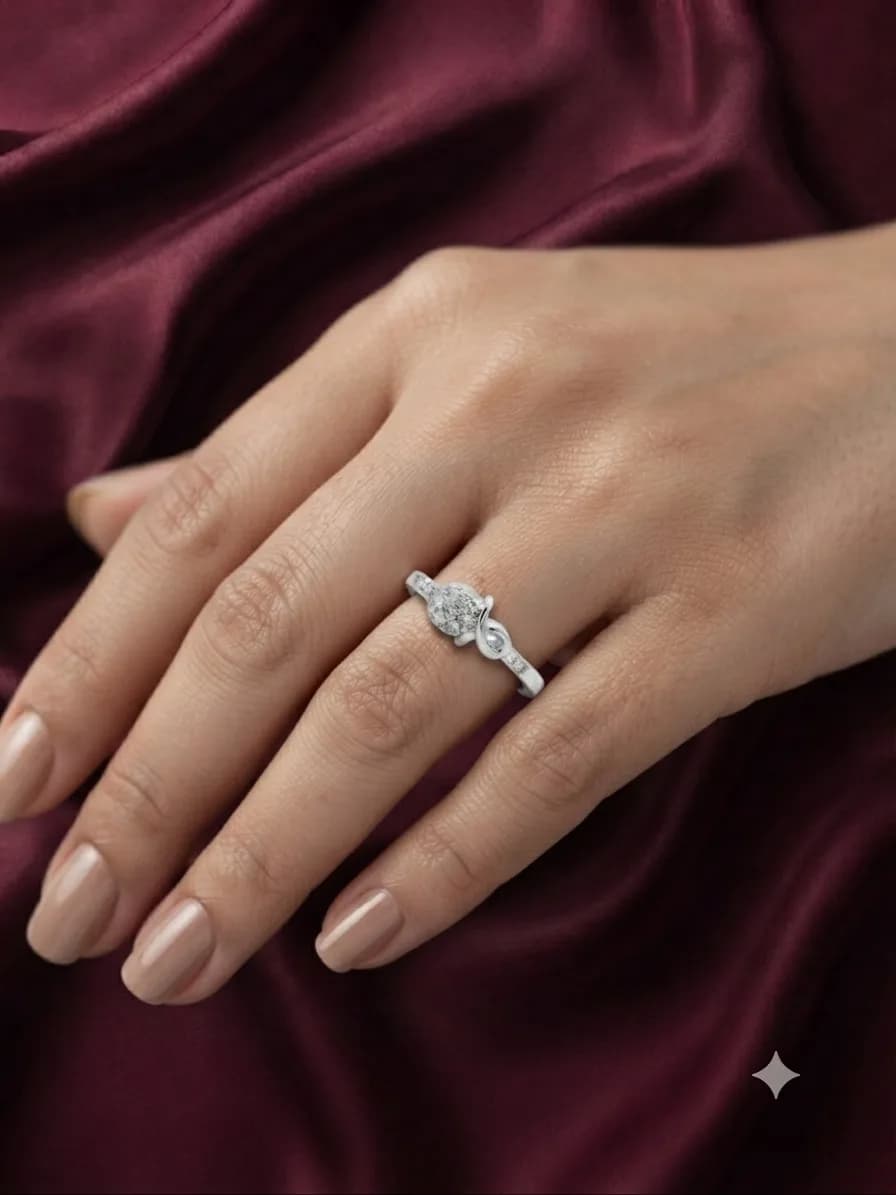 Eterna Knot Pavé Ring