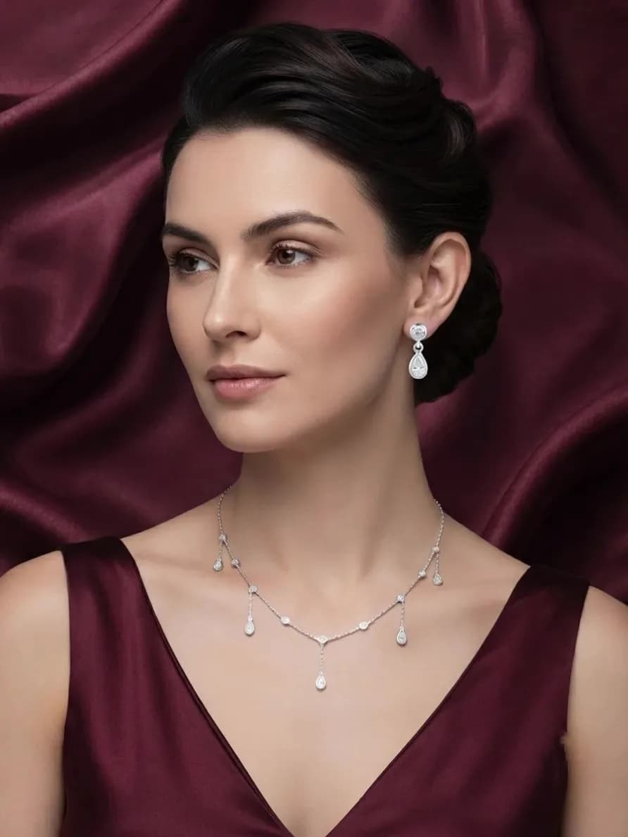 Elegant Teardrop  Necklace & Earring Set