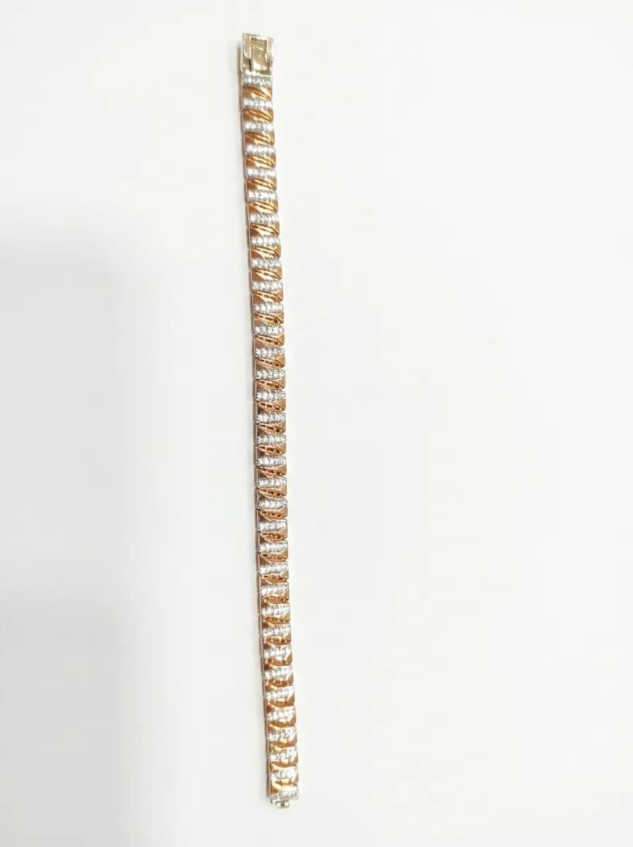 Golden Crest Pavé Bracelet