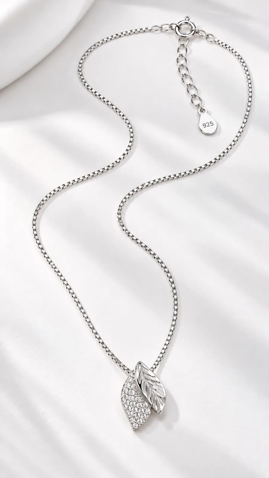 Silver Elegant Leaf Pendant chain
