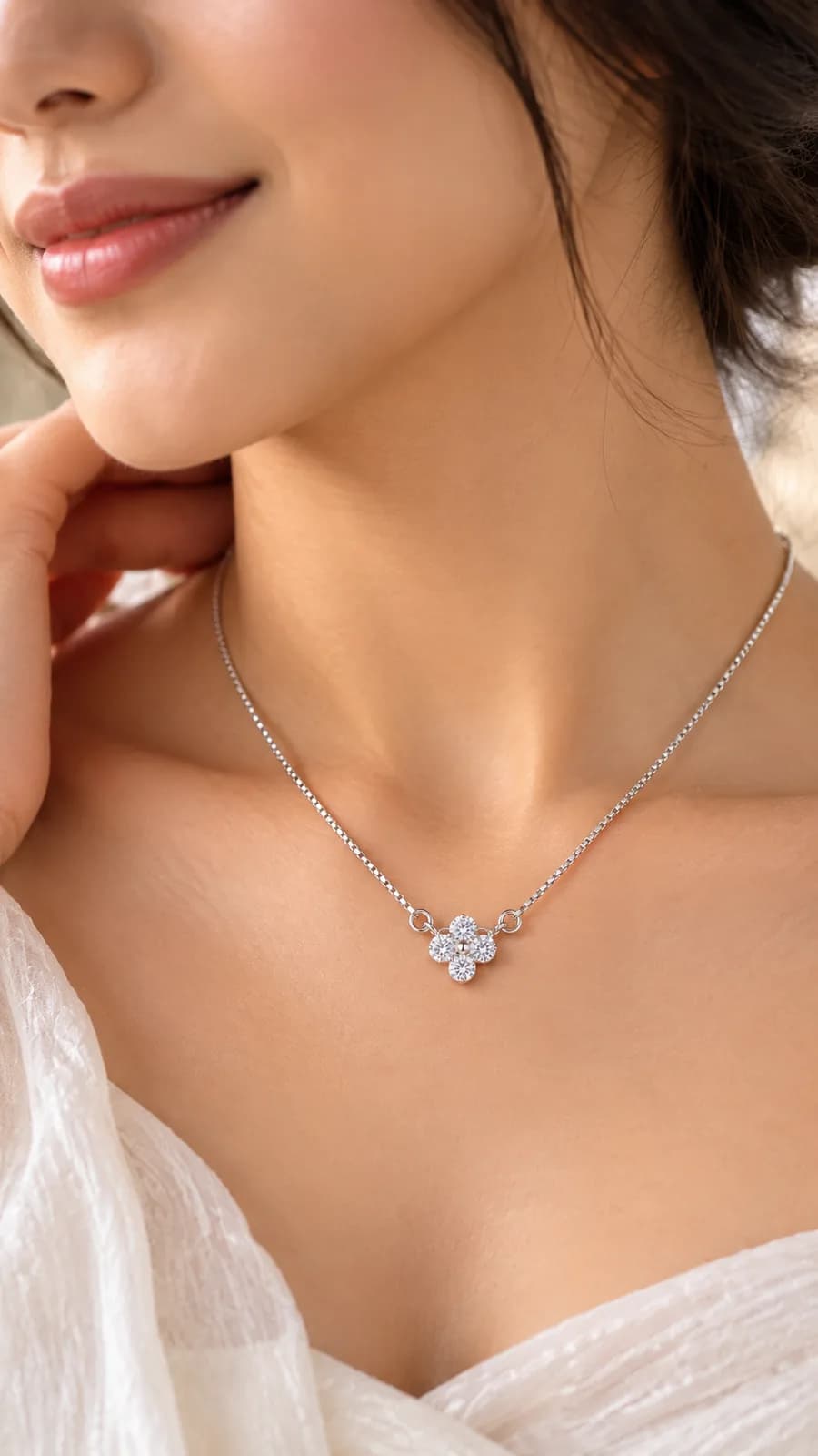 Silver Floral Radiance pandent chain