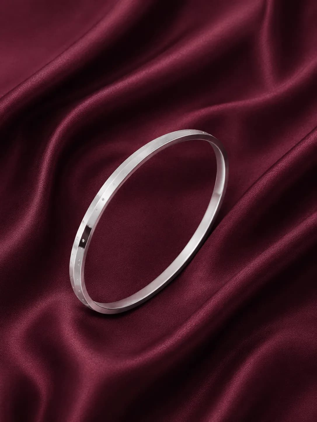 Sleek Contour Silver Kada