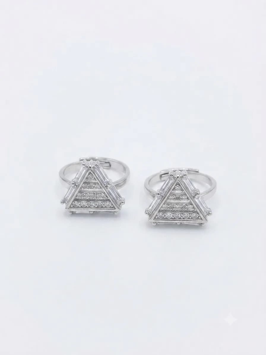 Triora Prism Toe Ring