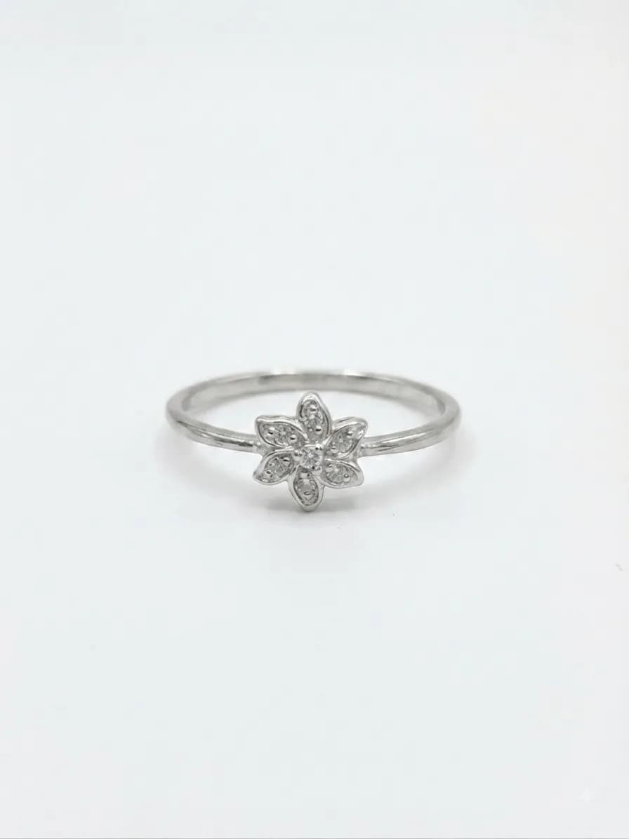 Radiant Flora Band ring
