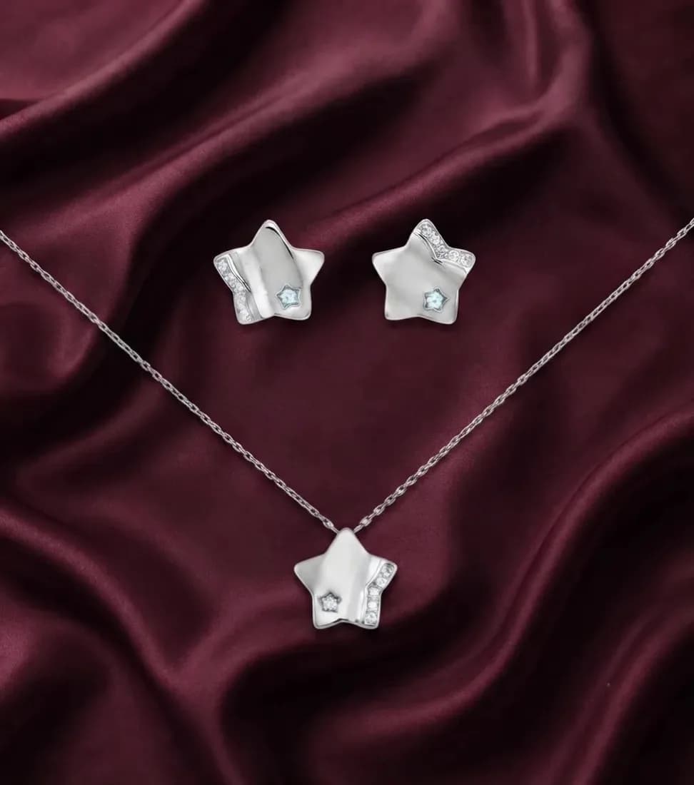 star-shaped pendant set