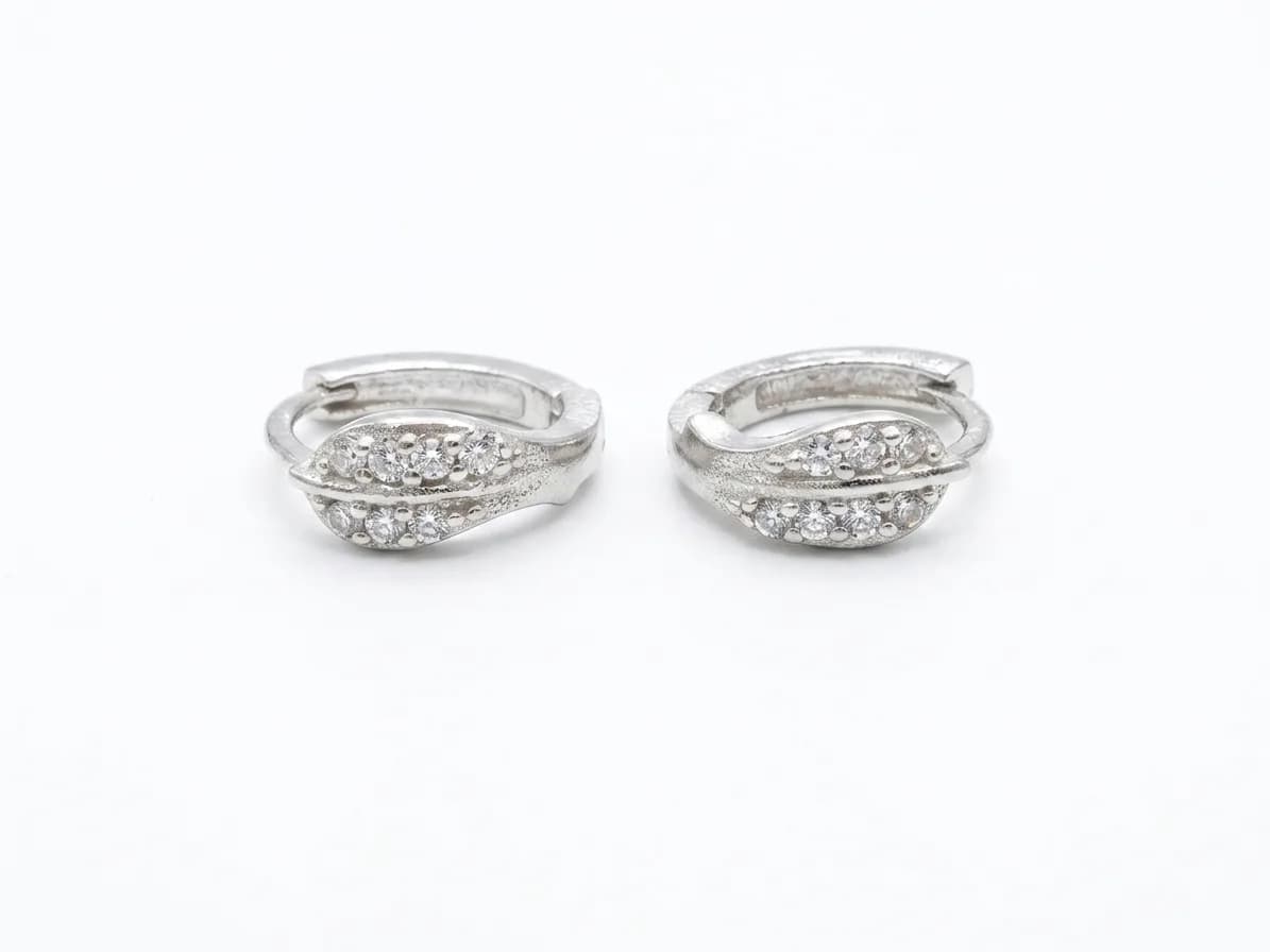 Luna Curve Hoops