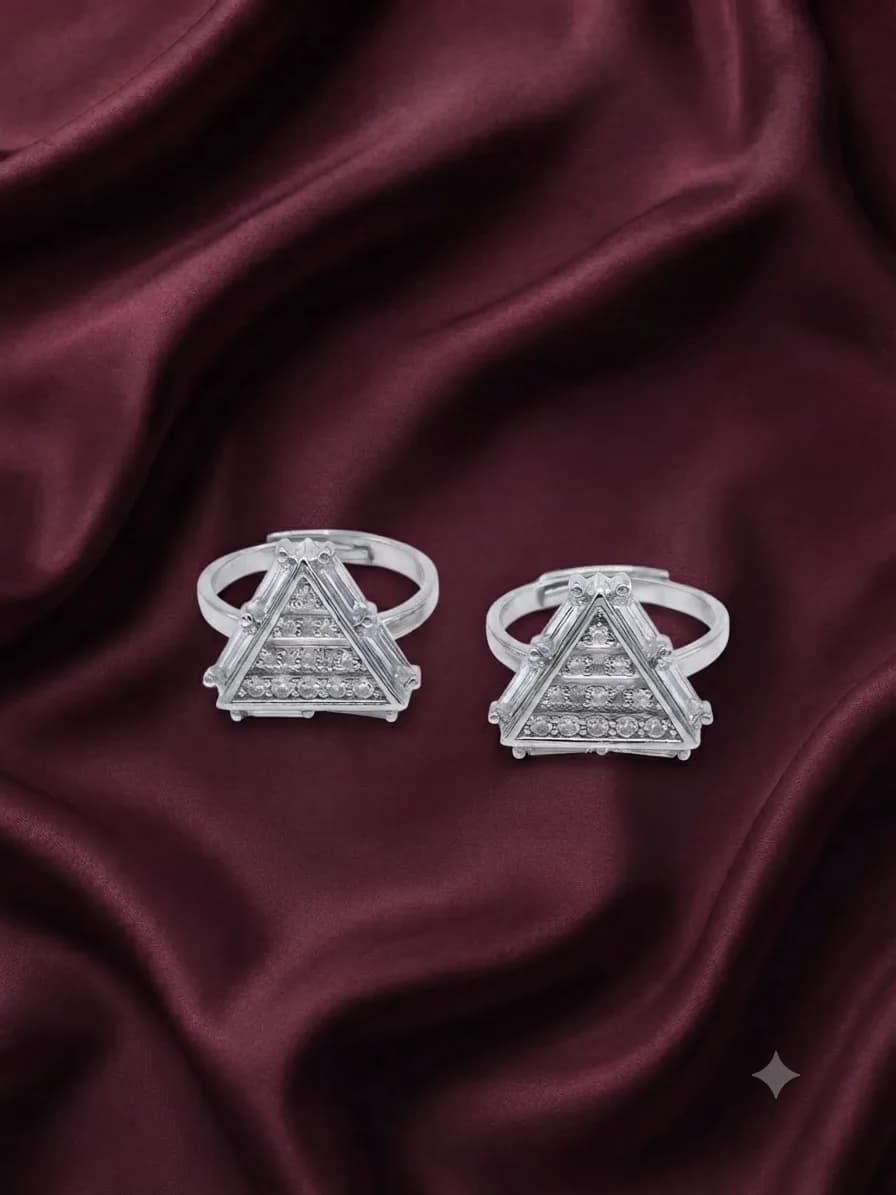Triora Prism Toe Ring