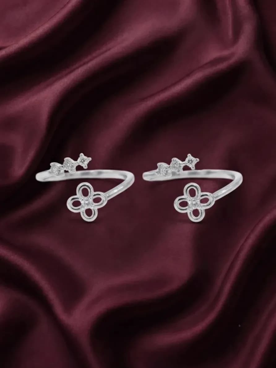 Asterelle Clover Toe Ring