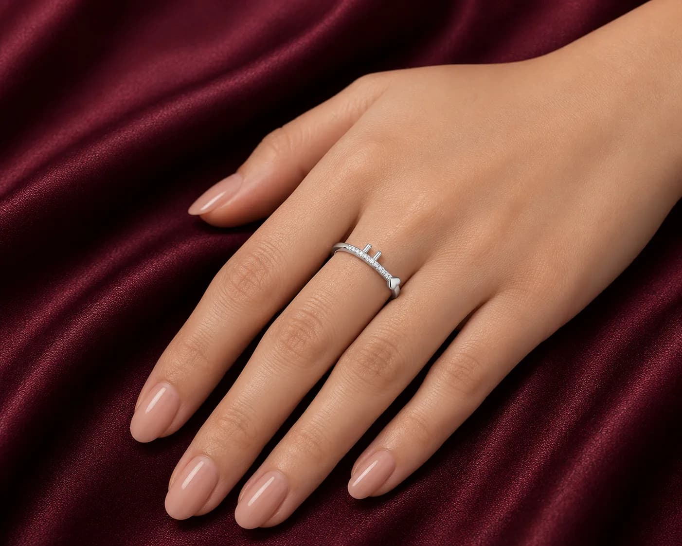 Celestia Heartline Silver Ring