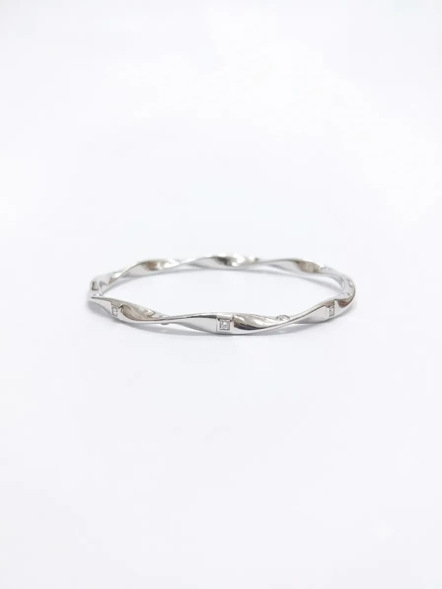 Twisted Bangle Bangle