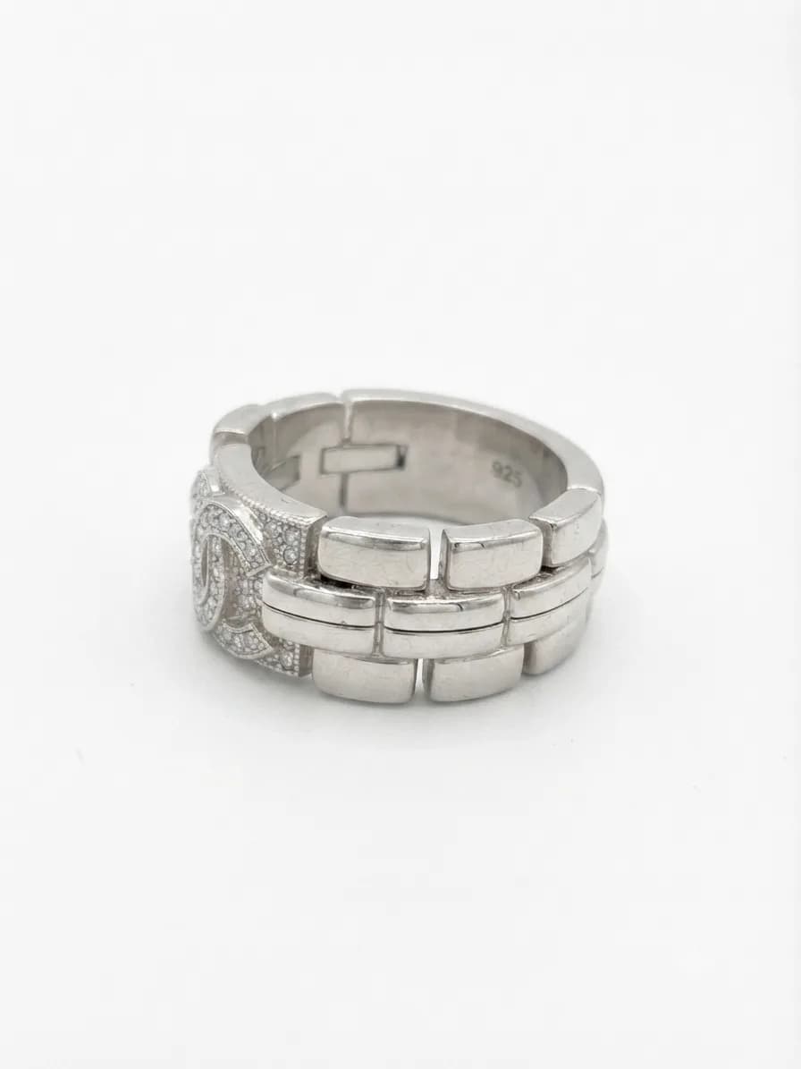 Silver Clasp Ring