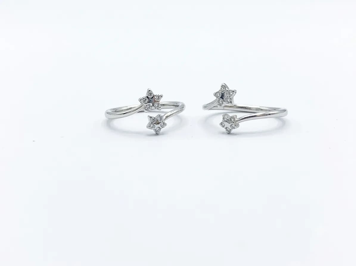 Stellique Twin Star Toe Ring