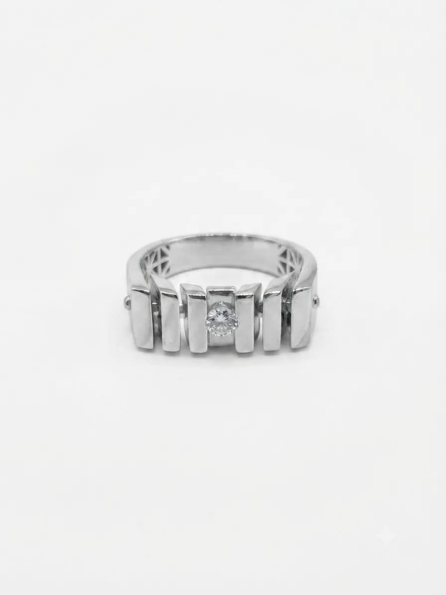 Bar-Setting Ring with Central Solitaire