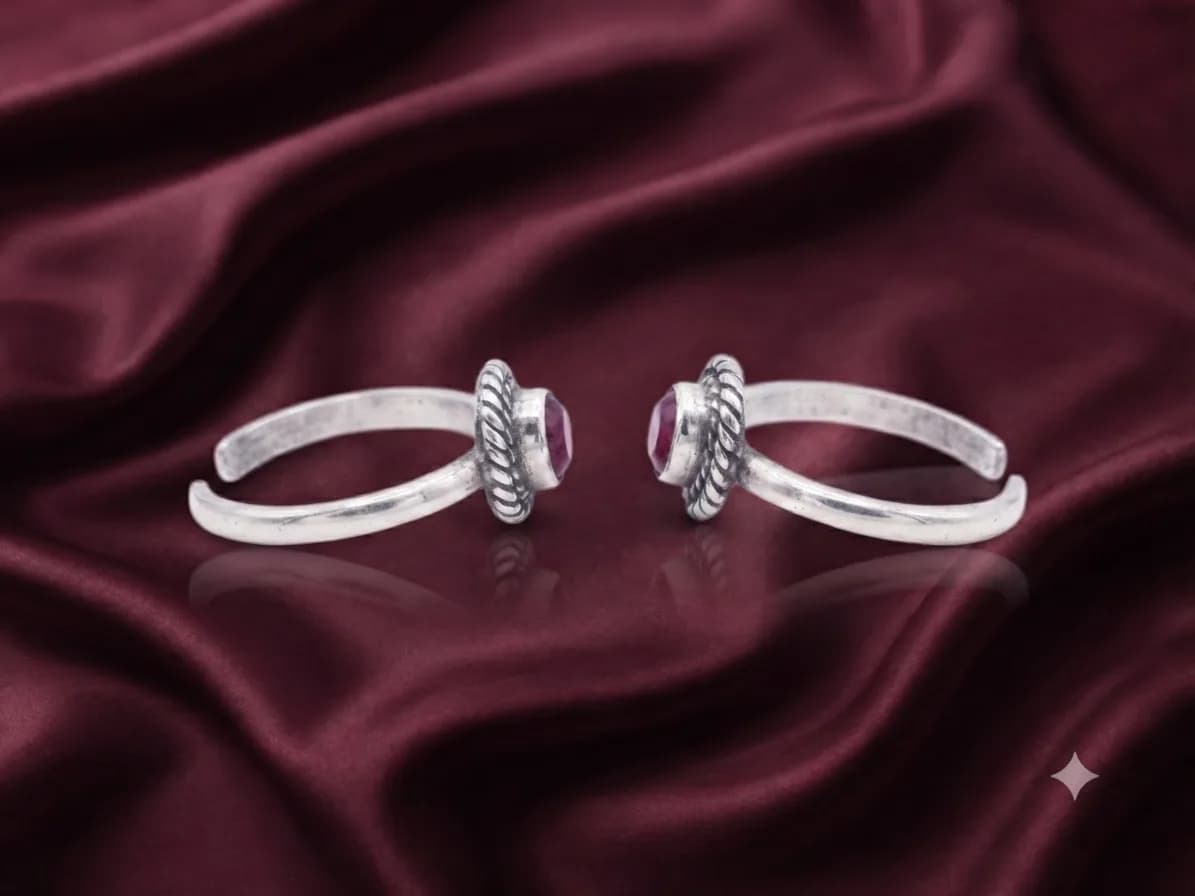 Veloura Ruby Halo Toe Ring