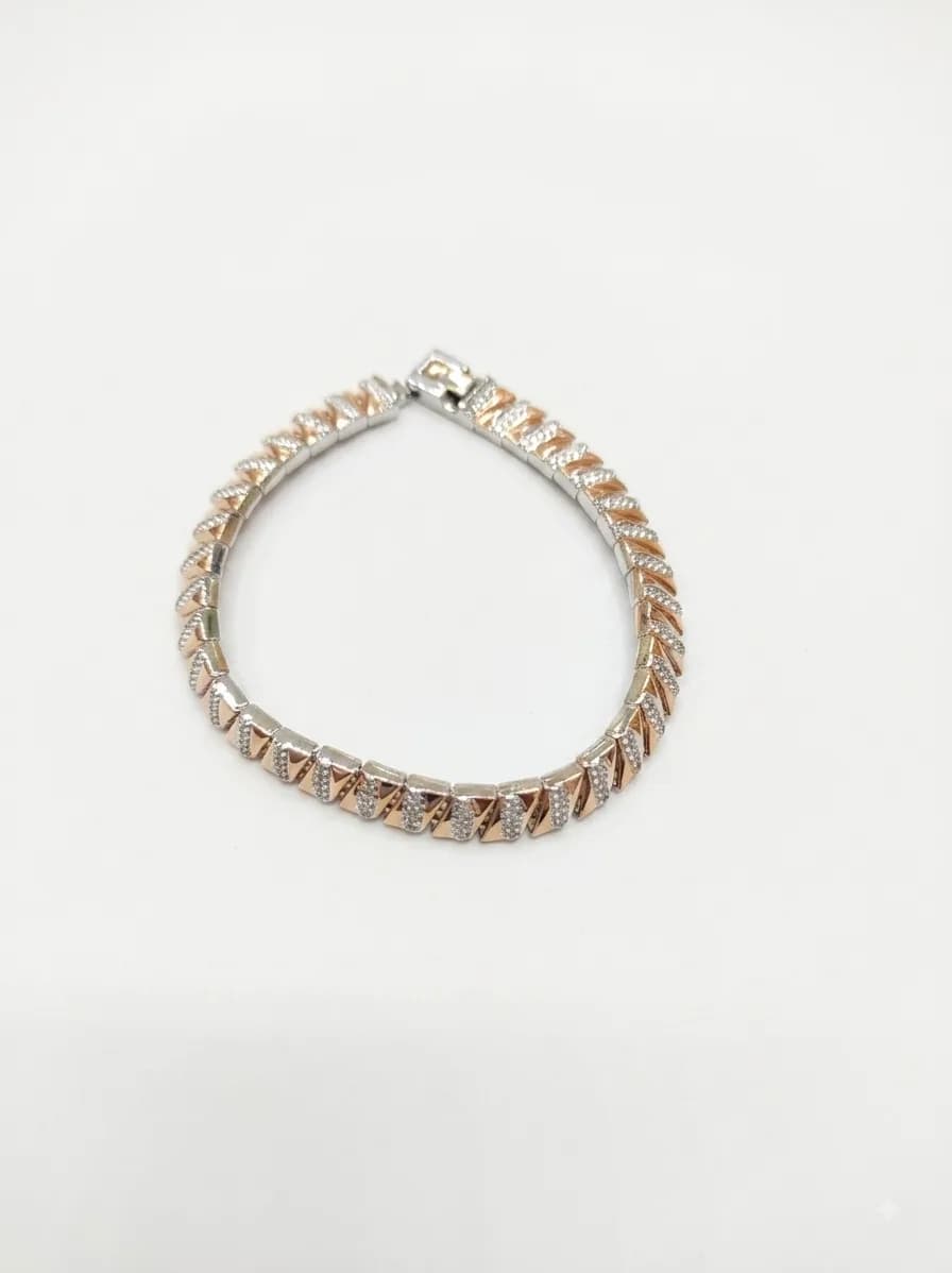 Golden Crest Pavé Bracelet