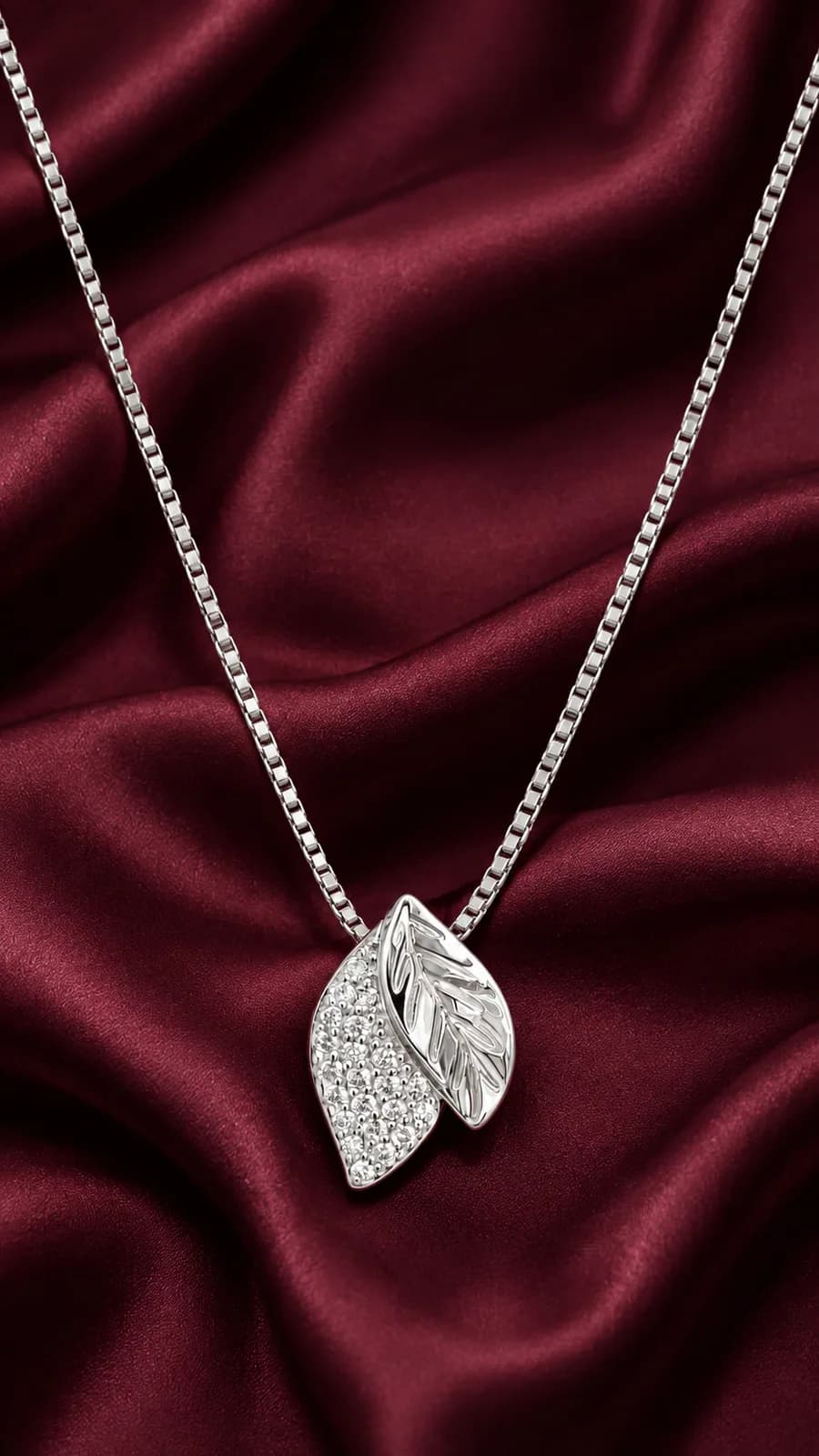 Silver Elegant Leaf Pendant chain