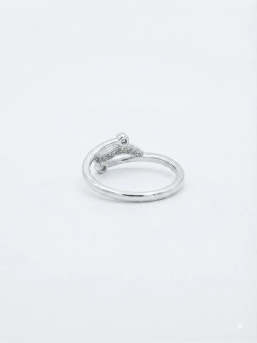 Serenelle Twist Ring