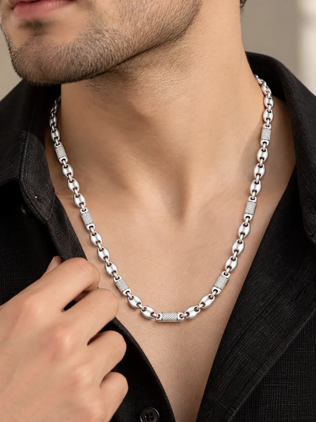 Luxe Textured Link Chain