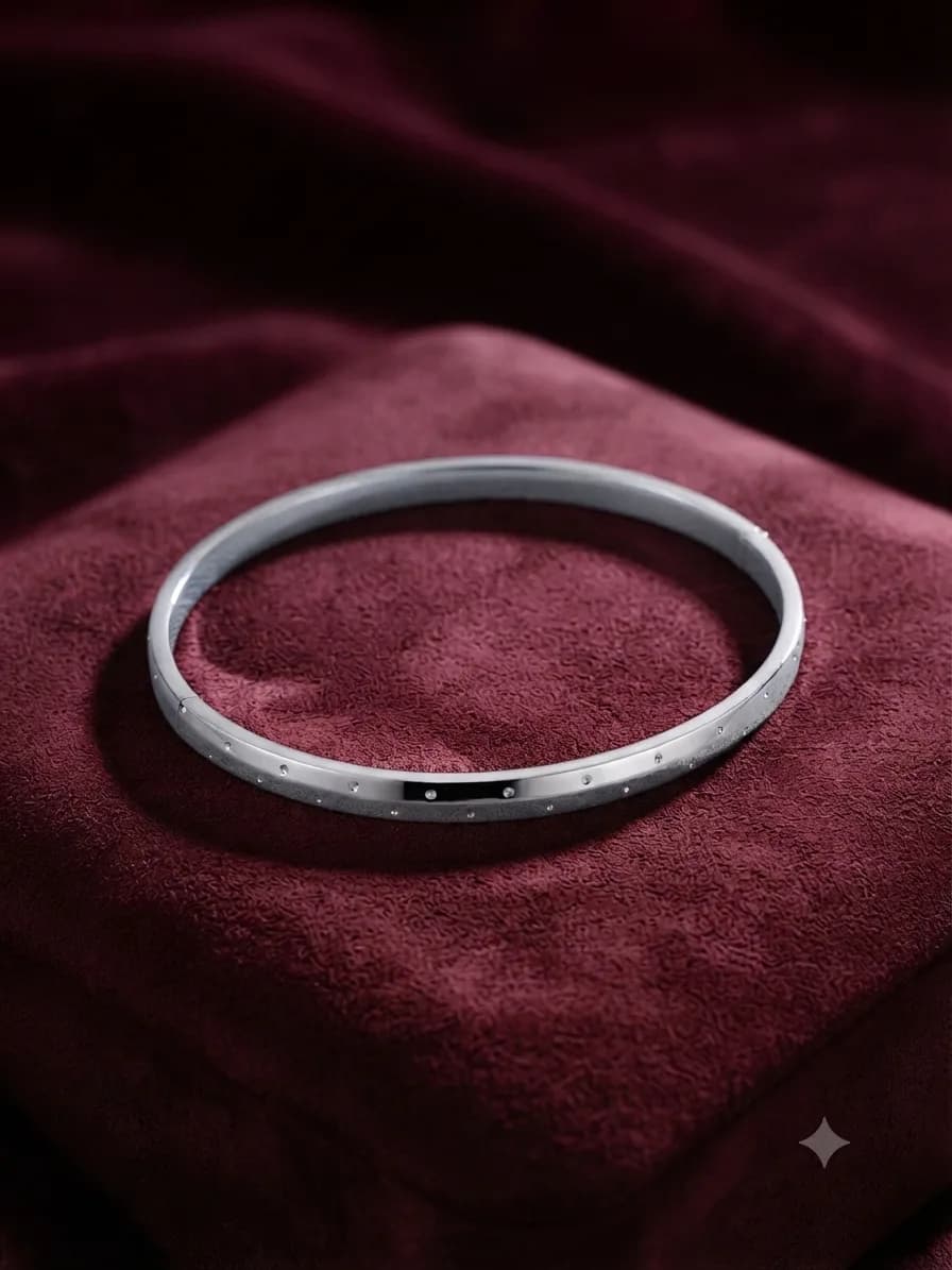 Sleek Contour Silver Kada