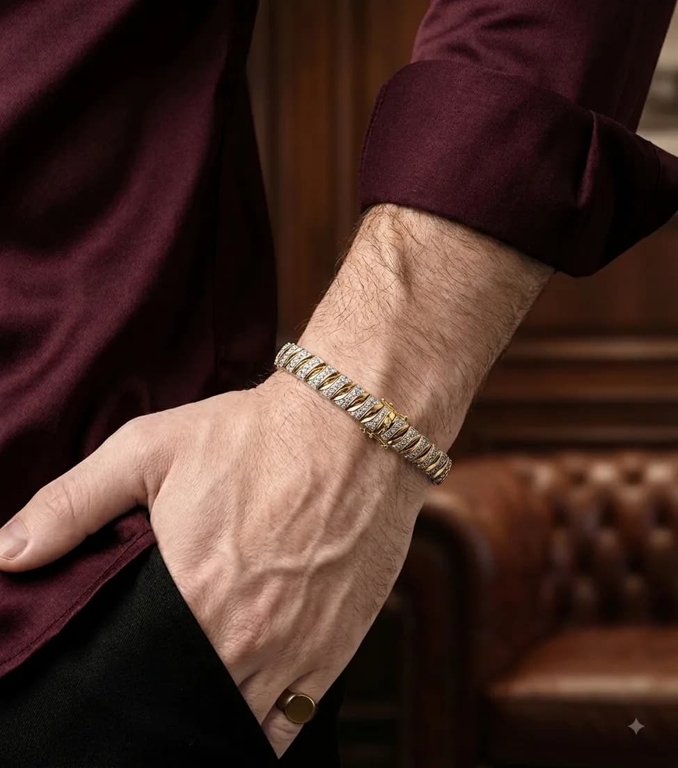 Golden Crest Pavé Bracelet