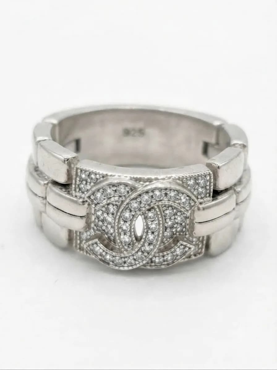 Silver Clasp Ring