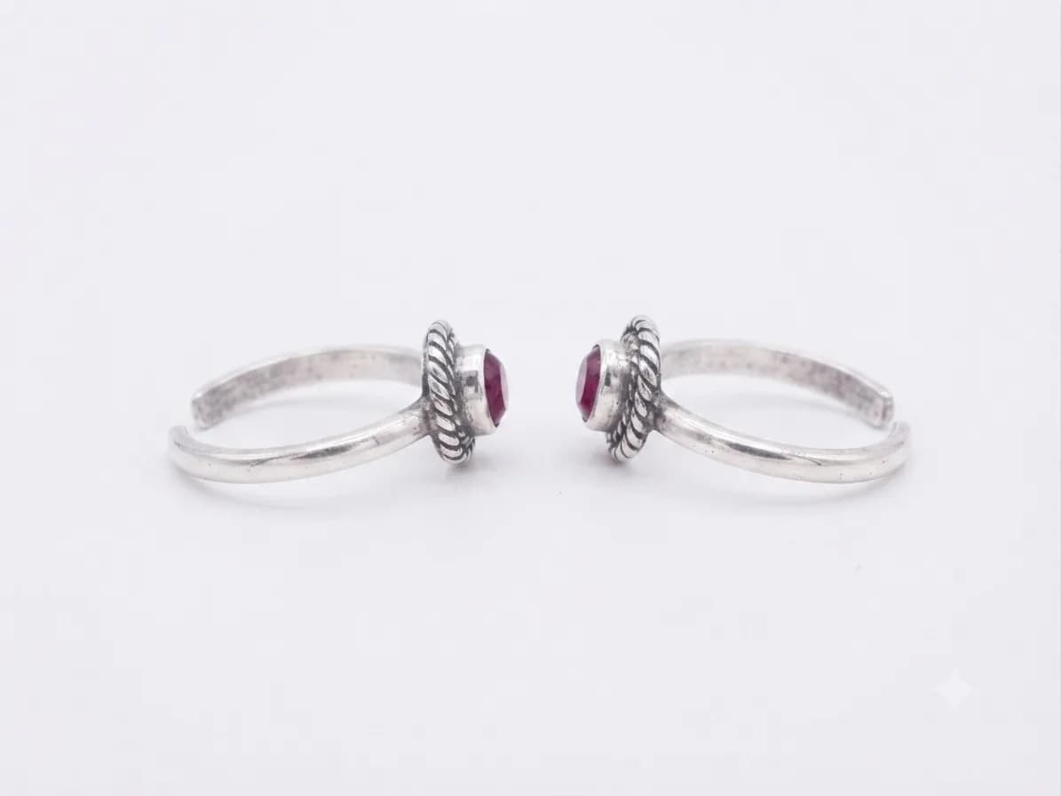 Veloura Ruby Halo Toe Ring
