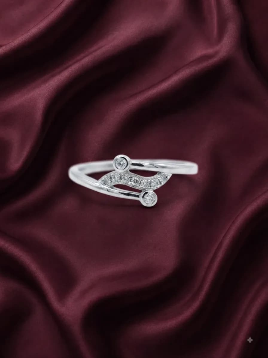 Serenelle Twist Ring