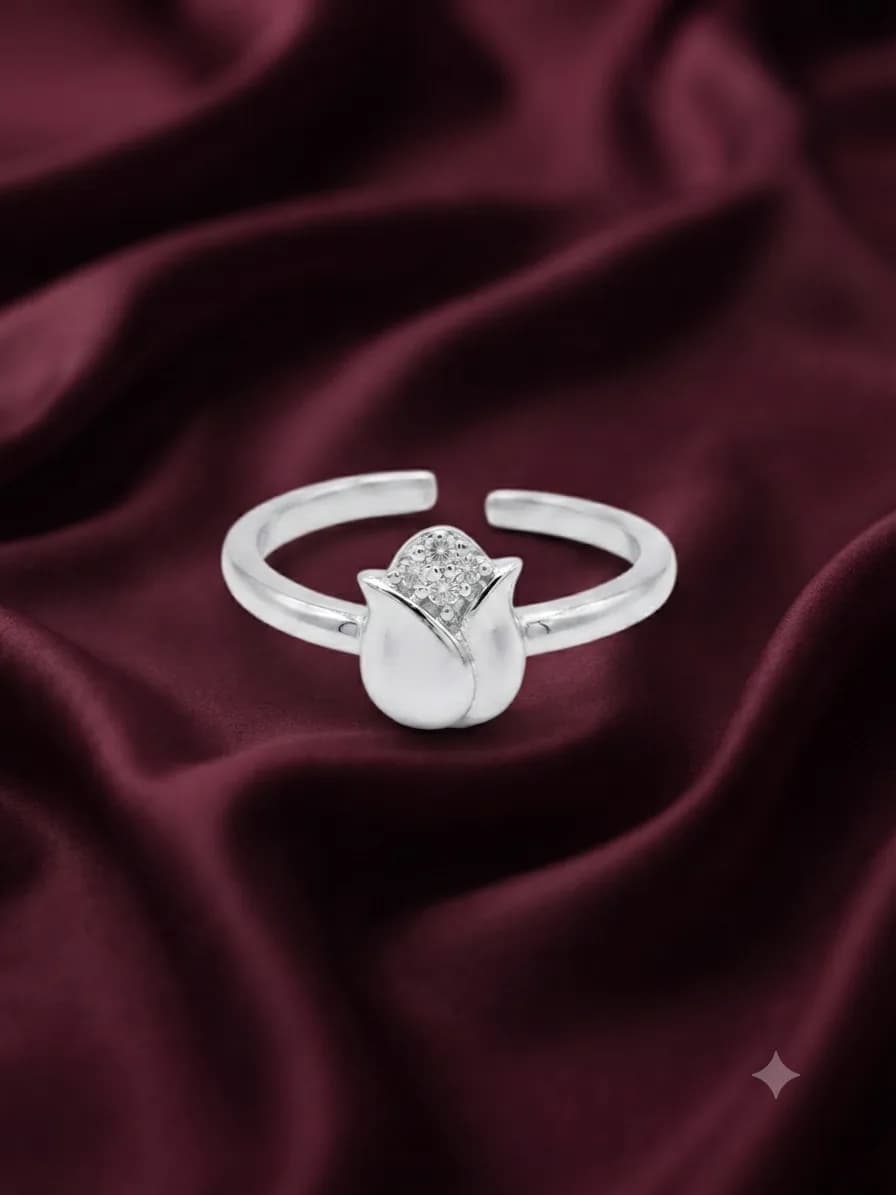 Lunéa Tulip Bloom Toe Ring