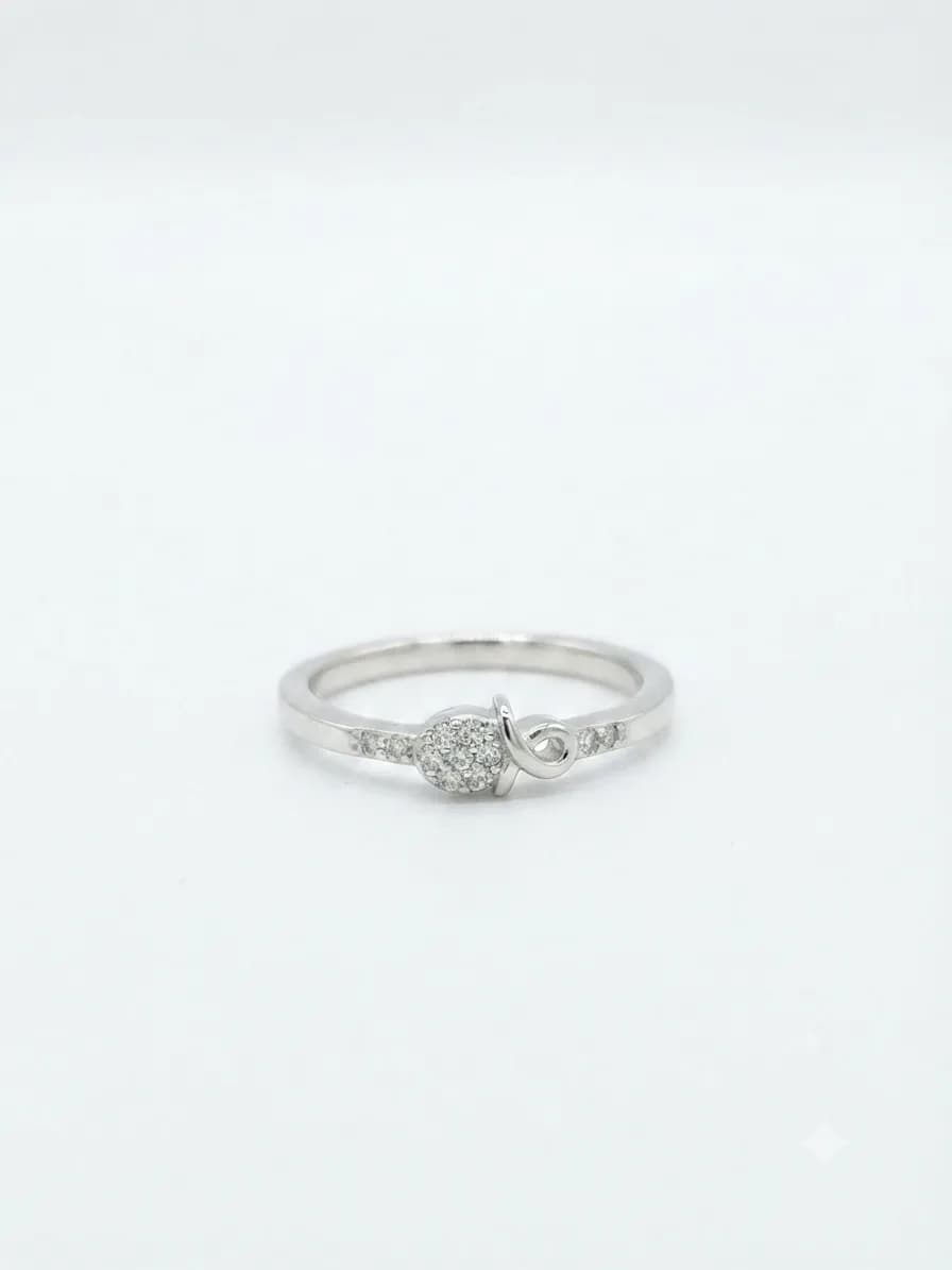 Eterna Knot Pavé Ring